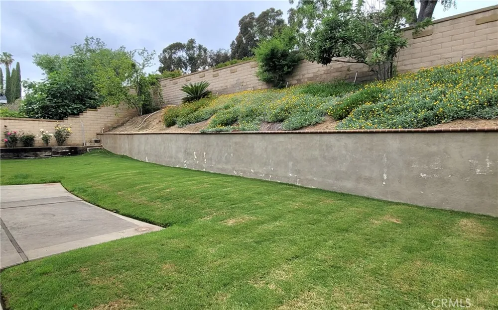 25831 Chapel Hill Drive Lake Forest, CA 92630