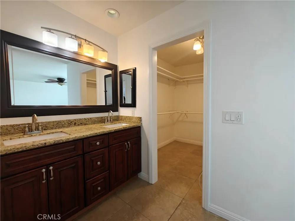 25831 Chapel Hill Drive Lake Forest, CA 92630