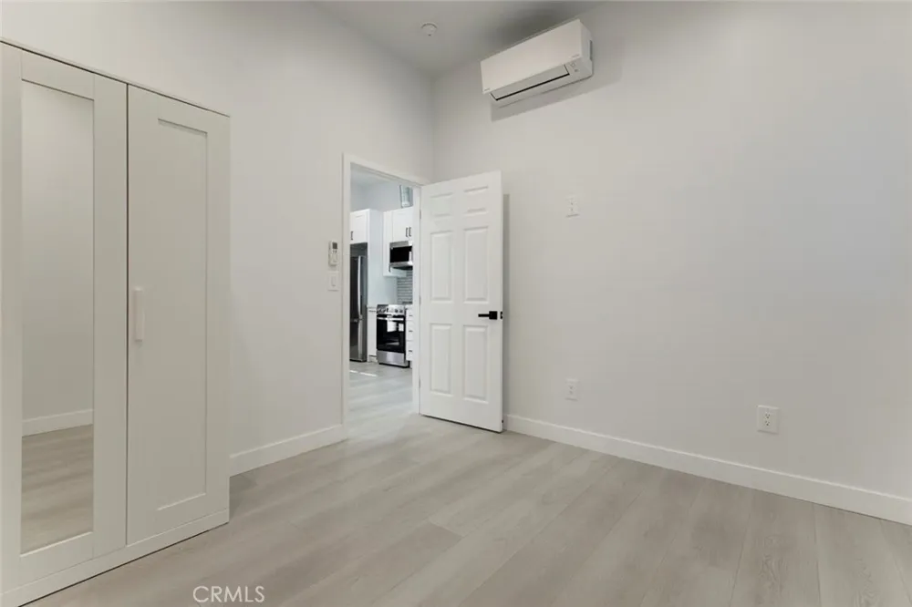 9823 Odessa North Hills, CA 91343