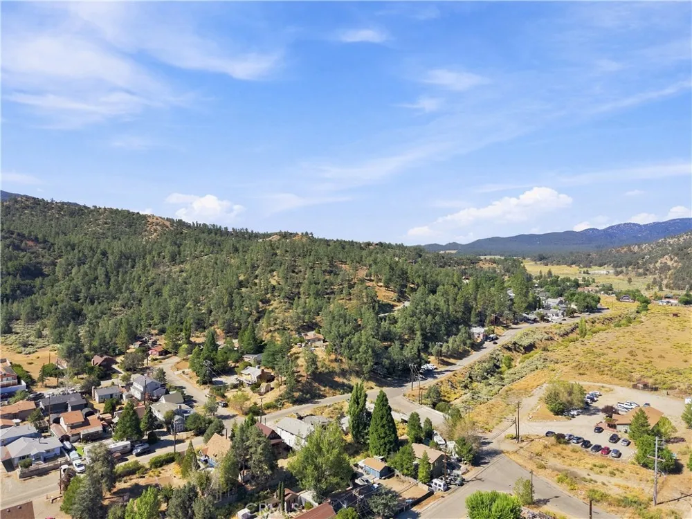 6533 FIR DRIVE Frazier Park, CA 93225