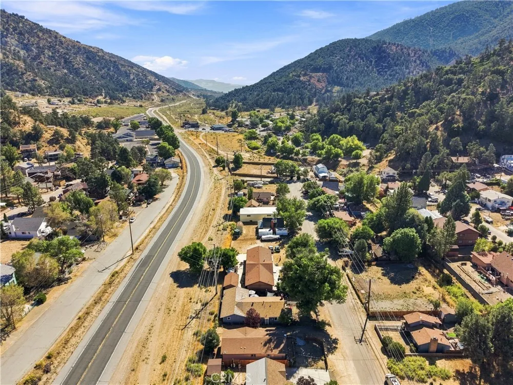 6533 FIR DRIVE Frazier Park, CA 93225