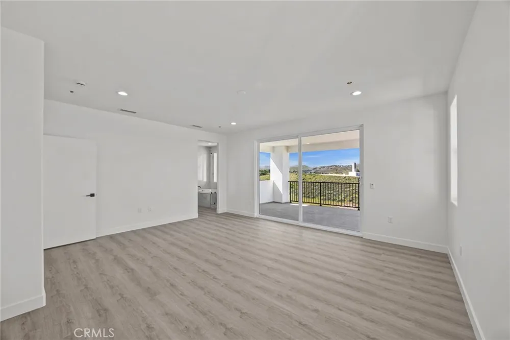 16765 La Bella Villa Riverside, CA 92503