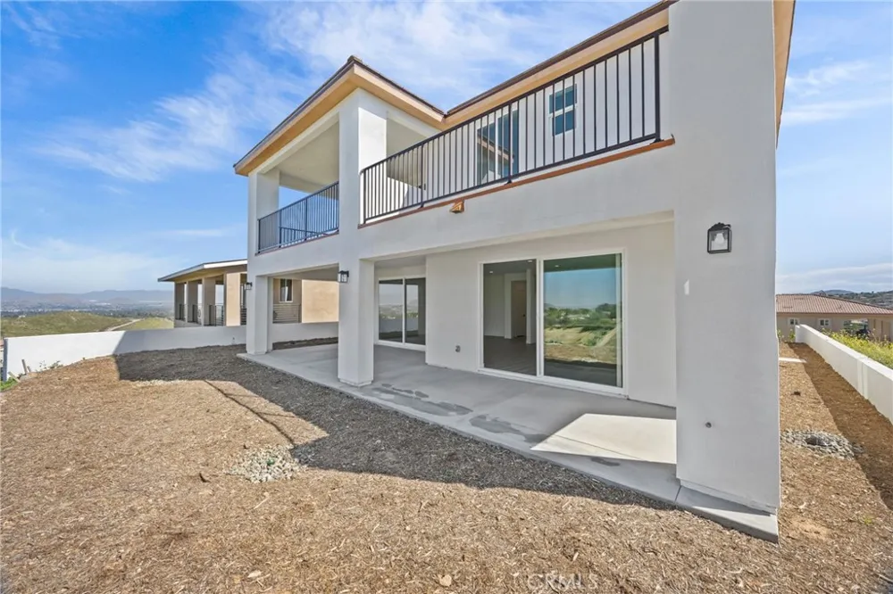 16765 La Bella Villa Riverside, CA 92503