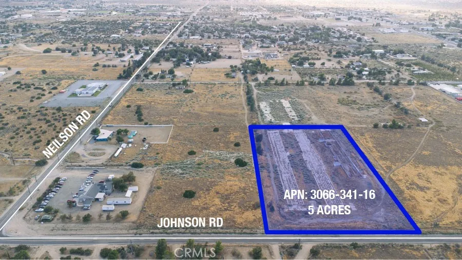 9428 JOHNSON RD Phelan, CA 92371