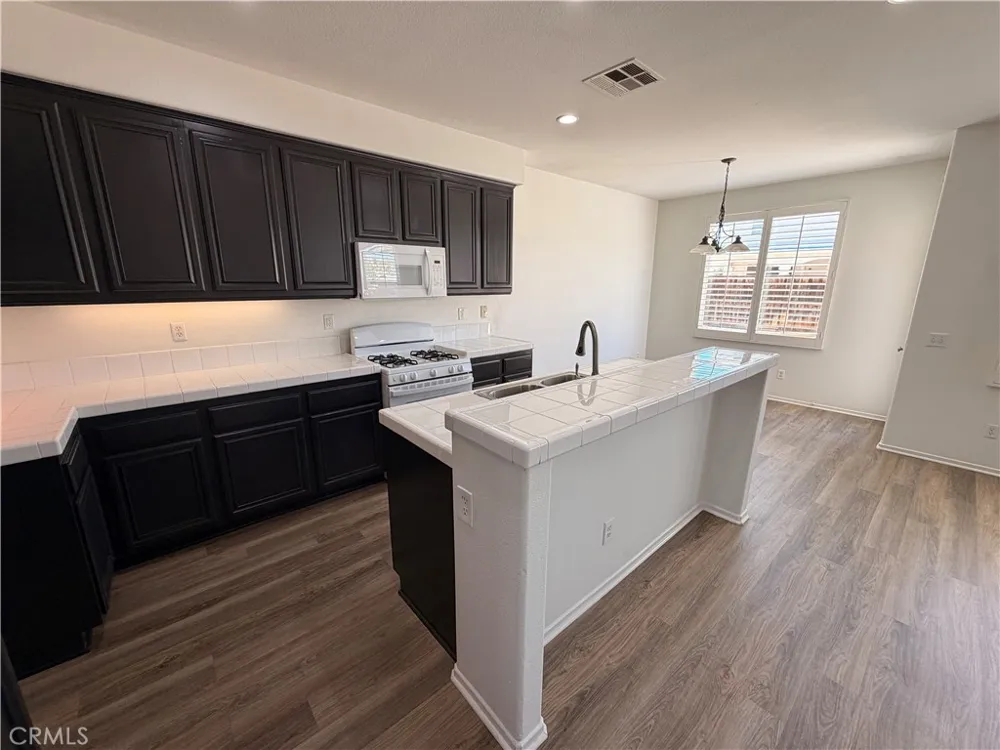 116 Fox Trotter San Jacinto, CA 92582