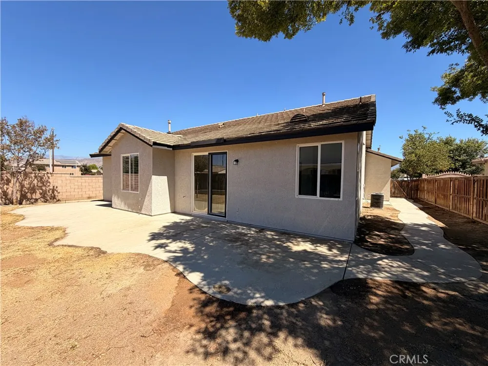116 Fox Trotter San Jacinto, CA 92582