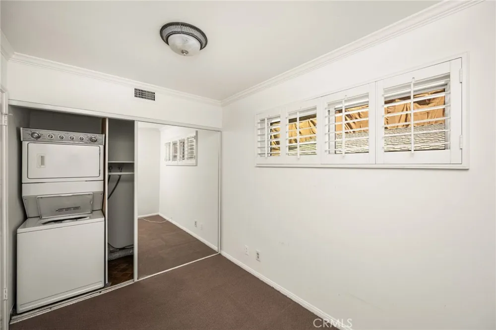 68 Surfside Avenue Surfside, CA 90740