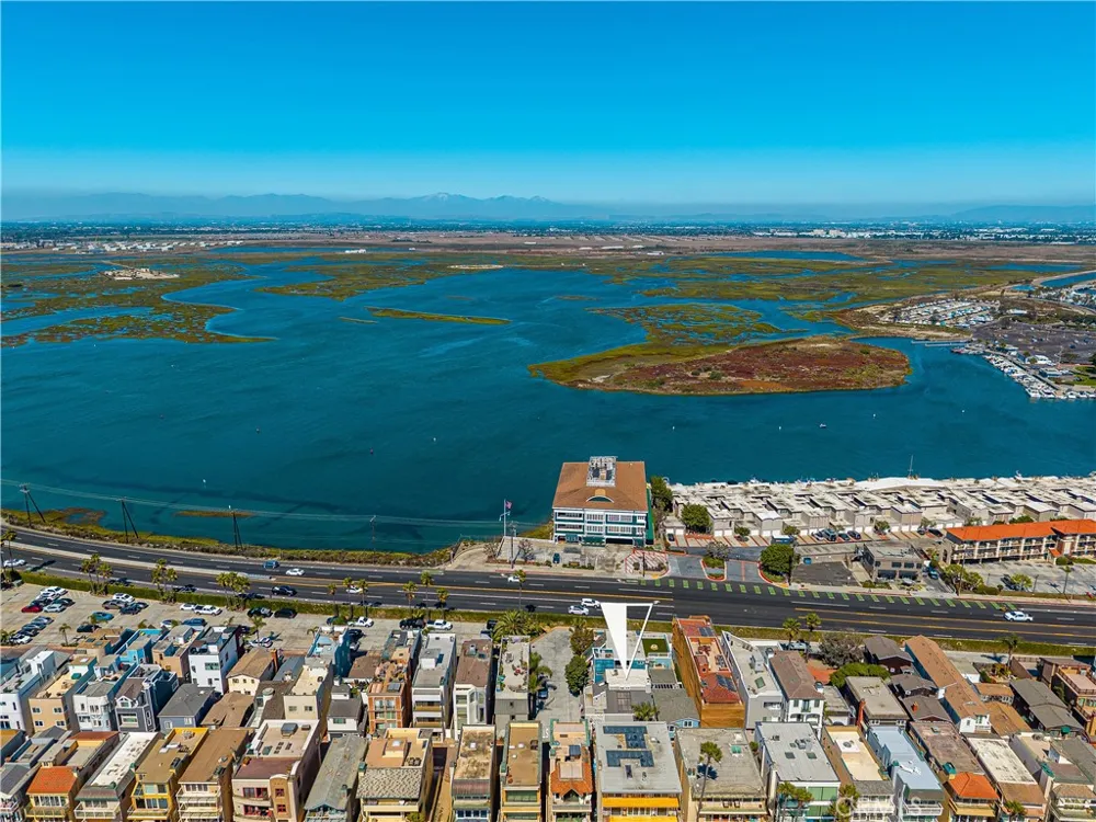 68 Surfside Avenue Surfside, CA 90740