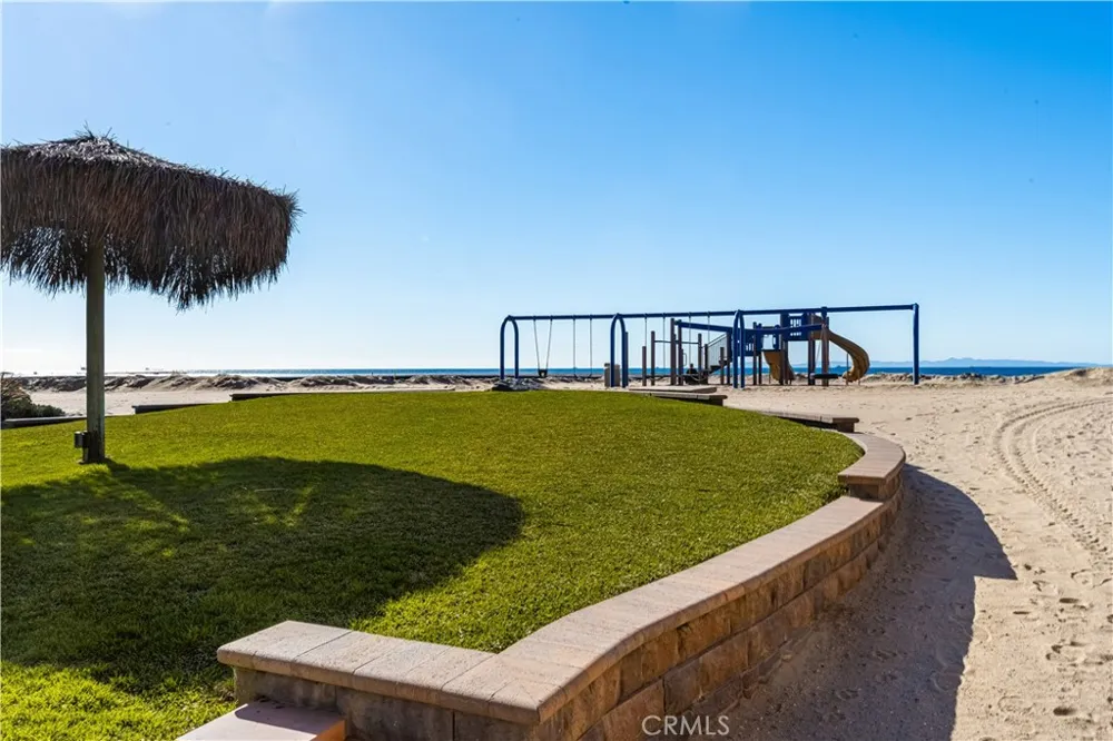 68 Surfside Avenue Surfside, CA 90740