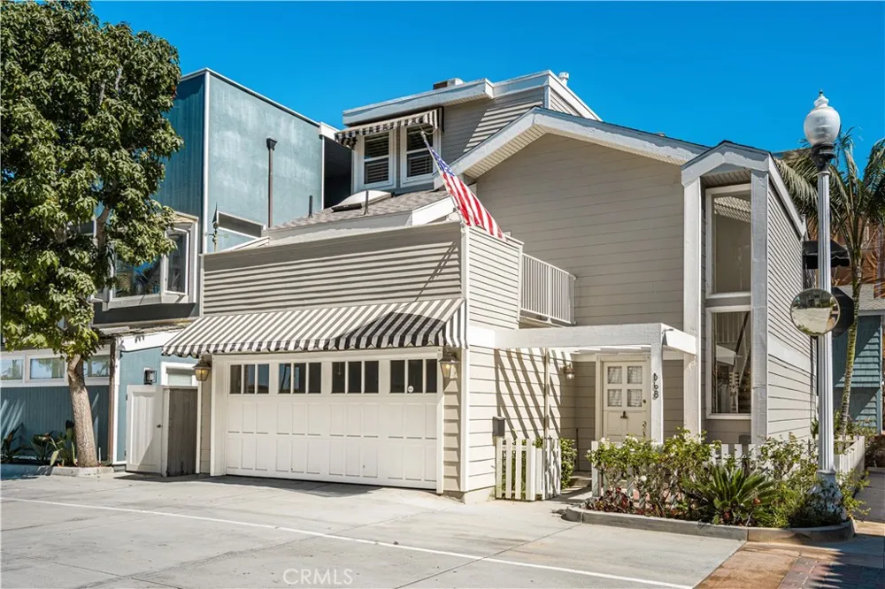 68 Surfside Avenue Surfside, CA 90740
