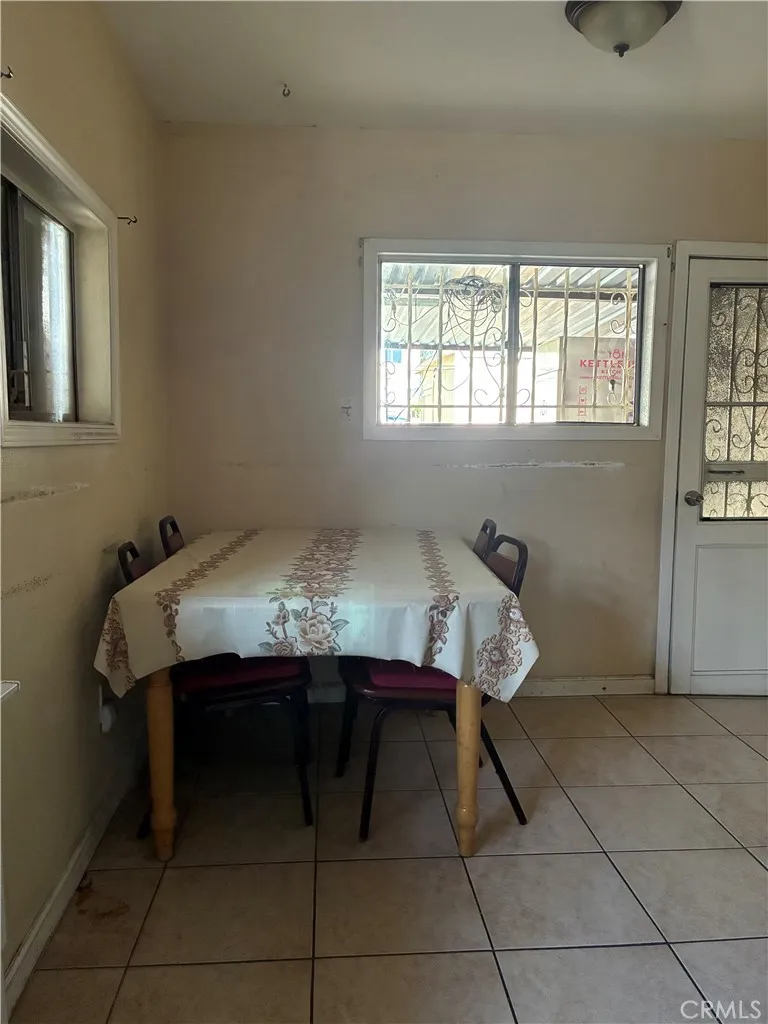 9568 Maie Los Angeles, CA 90002