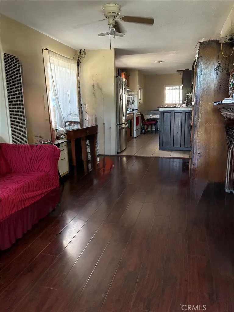 9568 Maie Los Angeles, CA 90002
