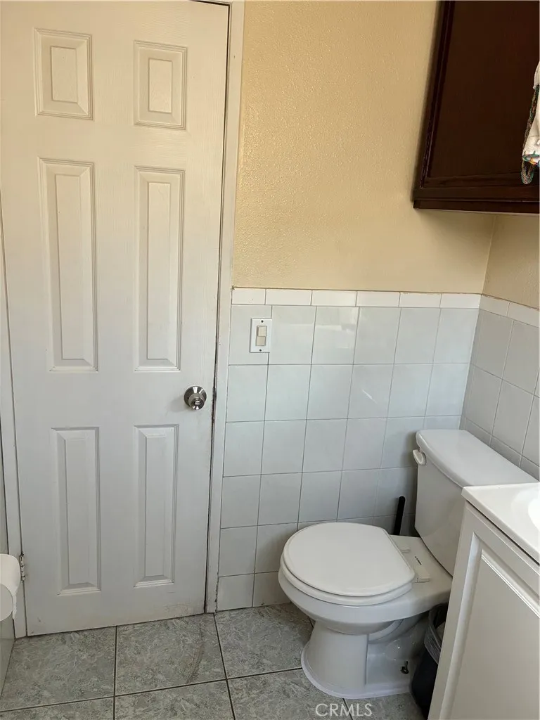 9568 Maie Los Angeles, CA 90002