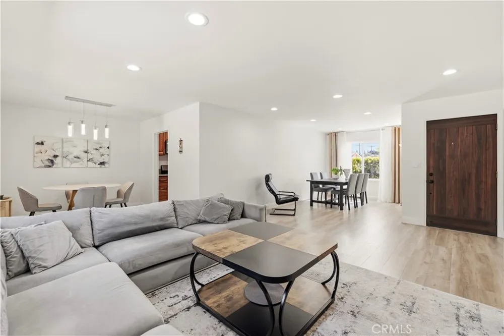 11201 Petit Avenue Los Angeles, CA 91344