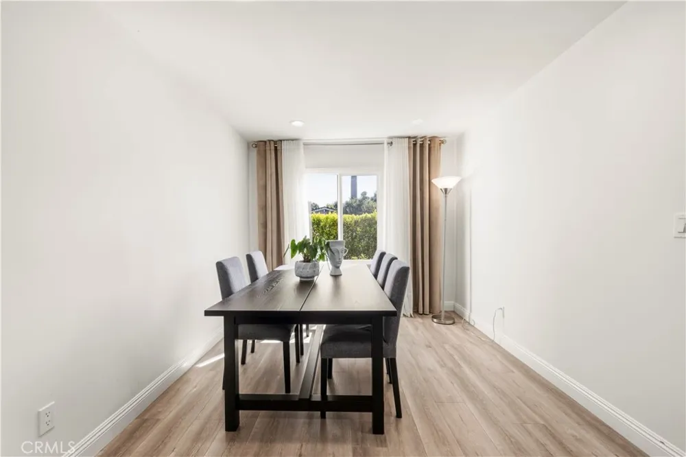 11201 Petit Avenue Los Angeles, CA 91344
