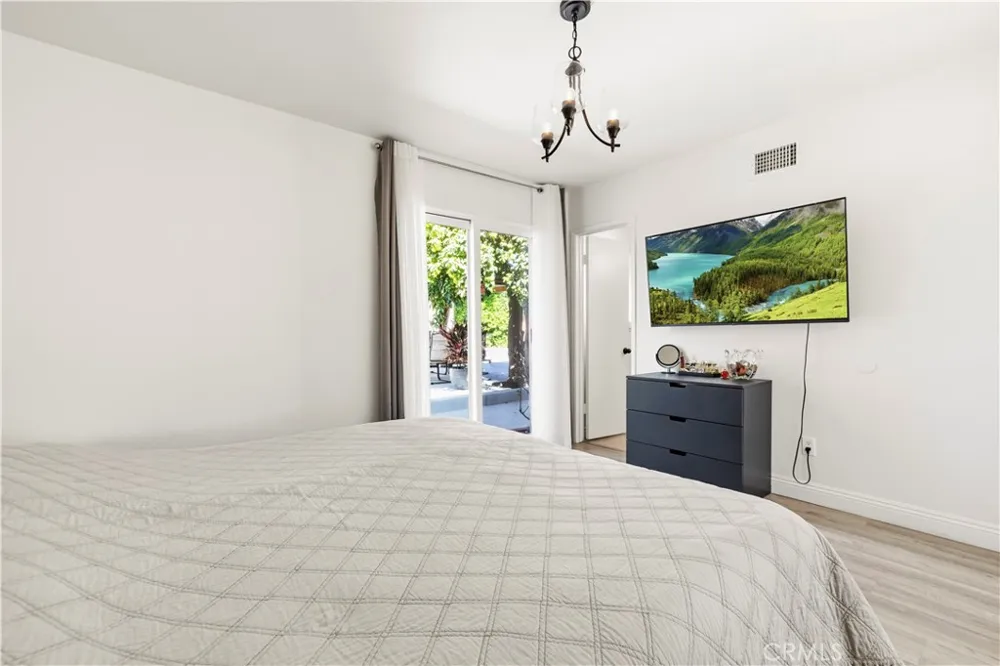 11201 Petit Avenue Los Angeles, CA 91344