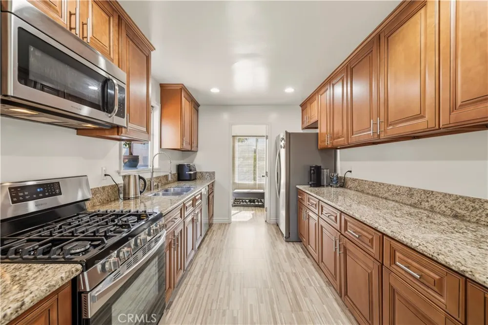 11201 Petit Avenue Los Angeles, CA 91344