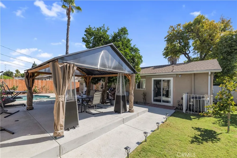 11201 Petit Avenue Los Angeles, CA 91344