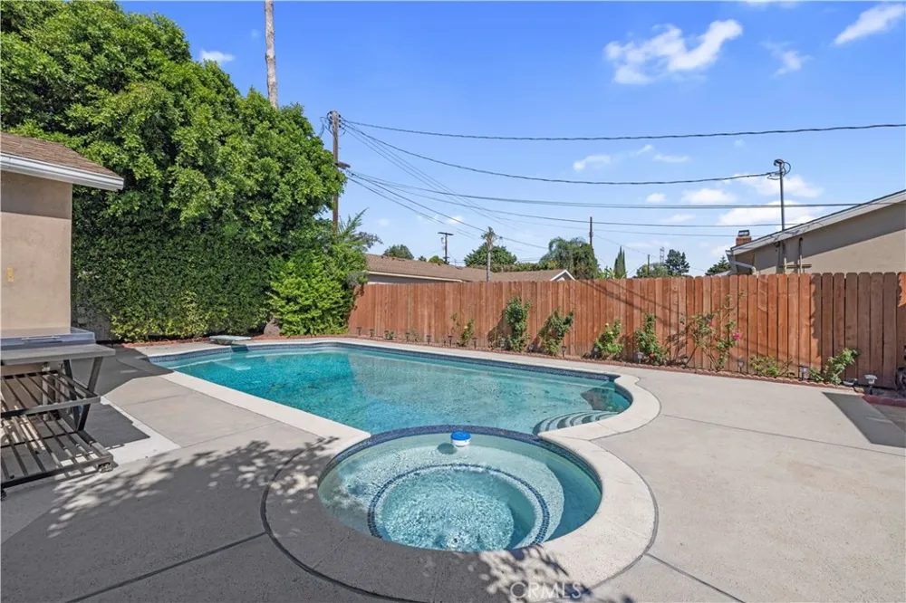 11201 Petit Avenue Los Angeles, CA 91344