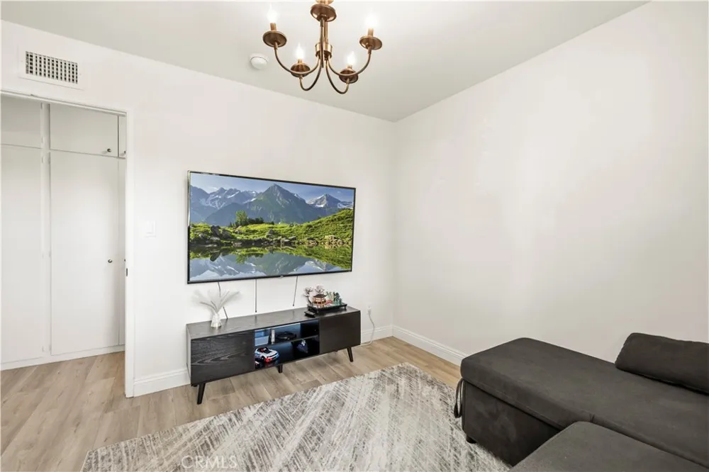 11201 Petit Avenue Los Angeles, CA 91344
