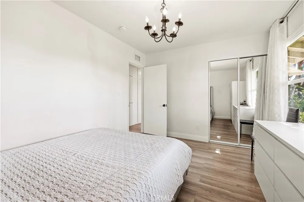 11201 Petit Avenue Los Angeles, CA 91344