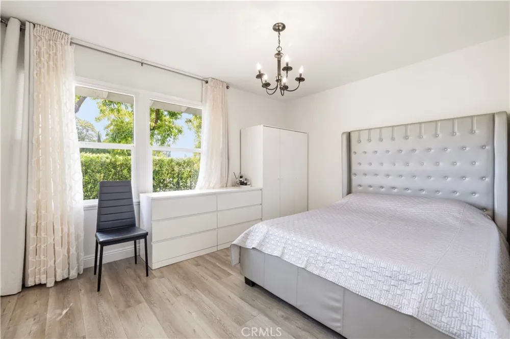 11201 Petit Avenue Los Angeles, CA 91344