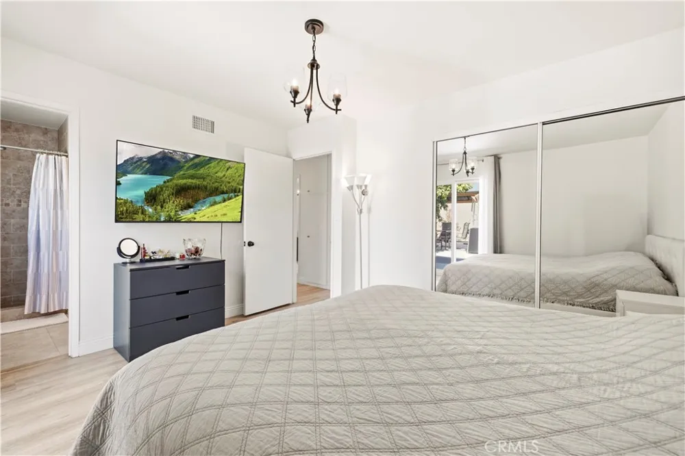 11201 Petit Avenue Los Angeles, CA 91344