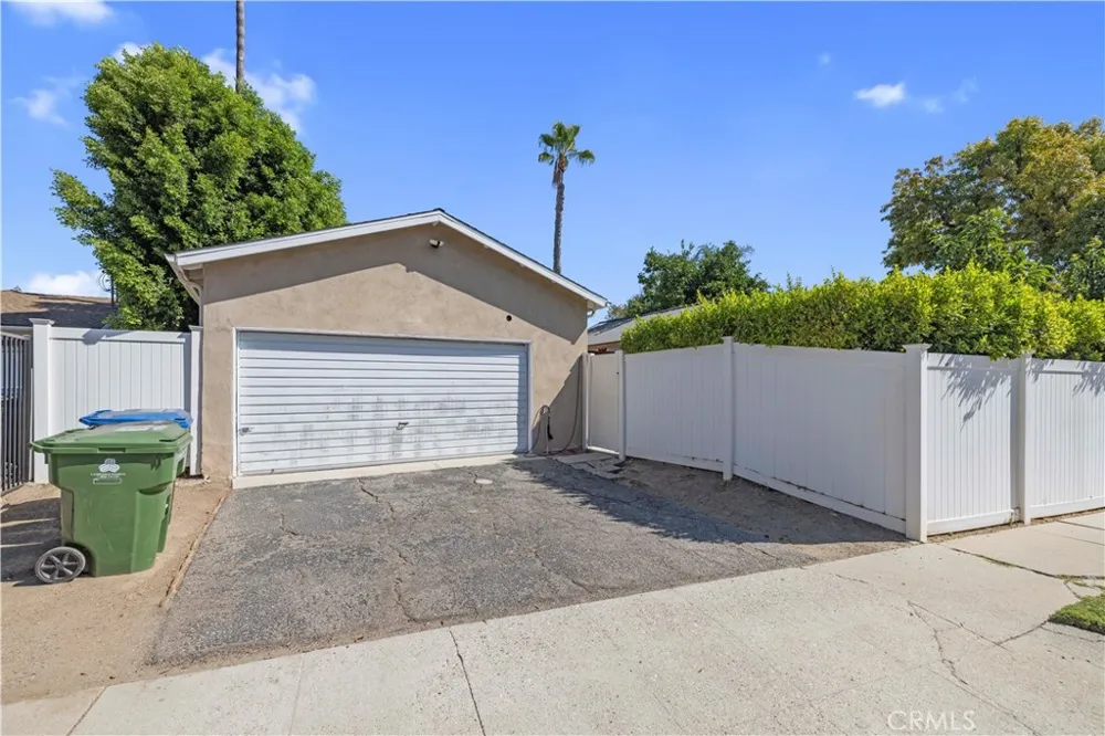 11201 Petit Avenue Los Angeles, CA 91344