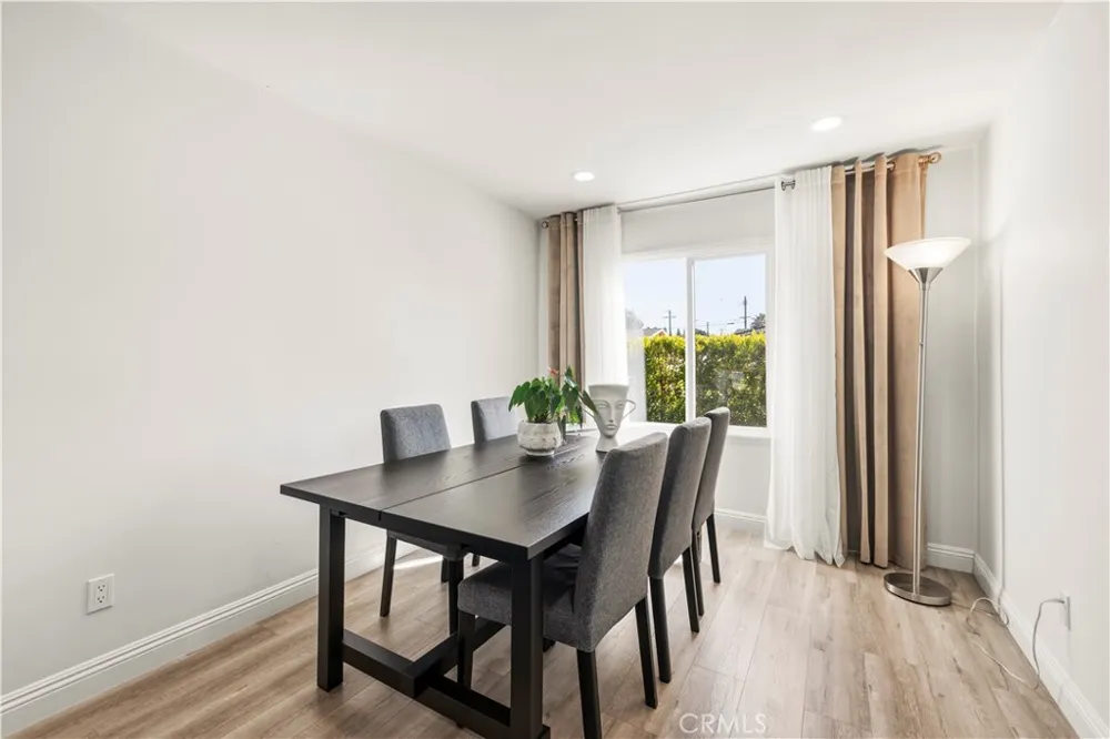 11201 Petit Avenue Los Angeles, CA 91344