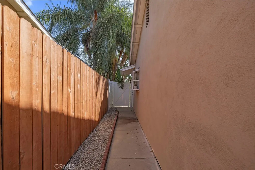 11201 Petit Avenue Los Angeles, CA 91344