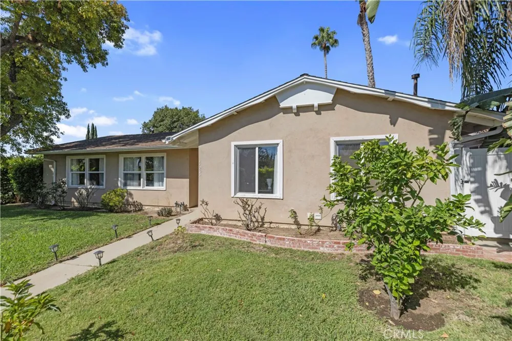 11201 Petit Avenue Los Angeles, CA 91344
