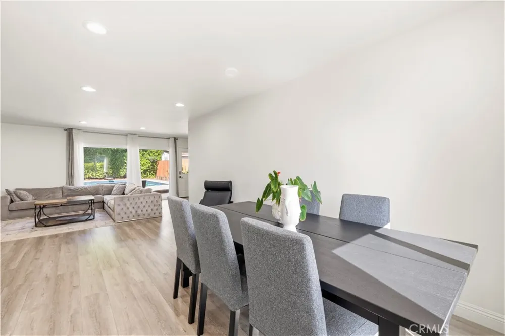11201 Petit Avenue Los Angeles, CA 91344