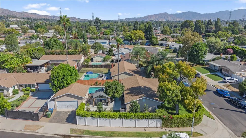 11201 Petit Avenue Los Angeles, CA 91344