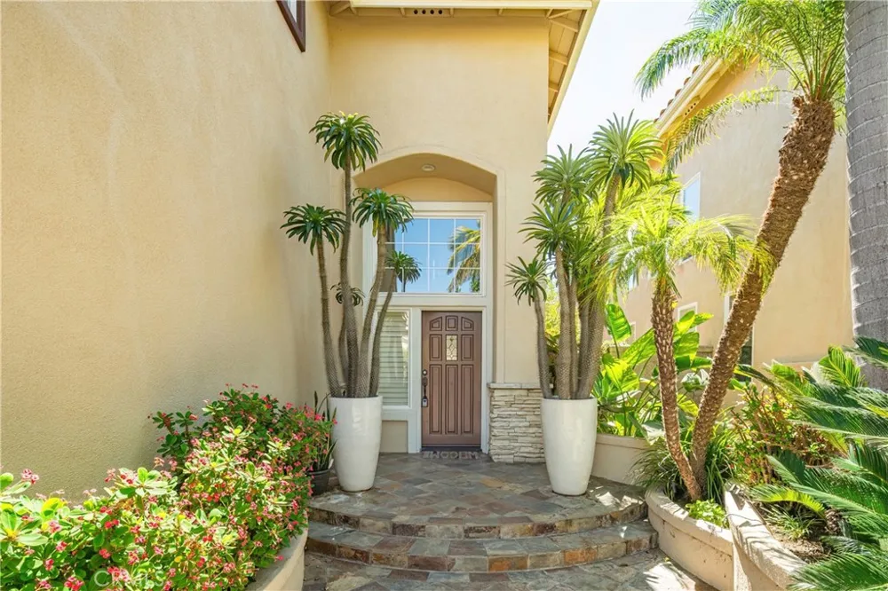 16 Faith Irvine, CA 92612