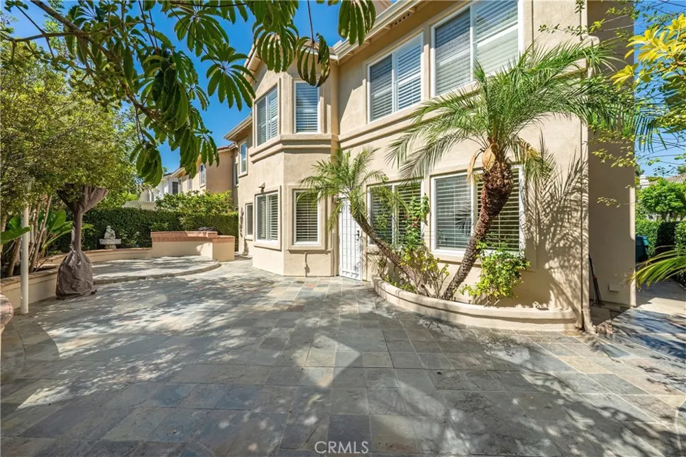 16 Faith Irvine, CA 92612
