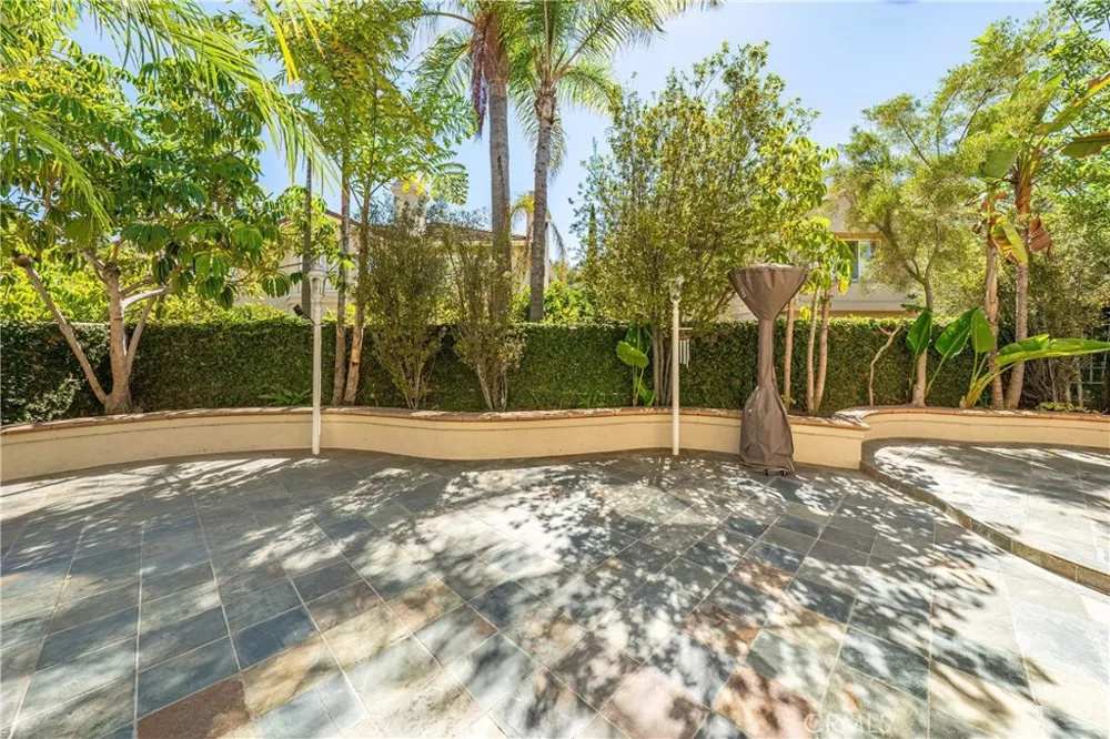 16 Faith Irvine, CA 92612