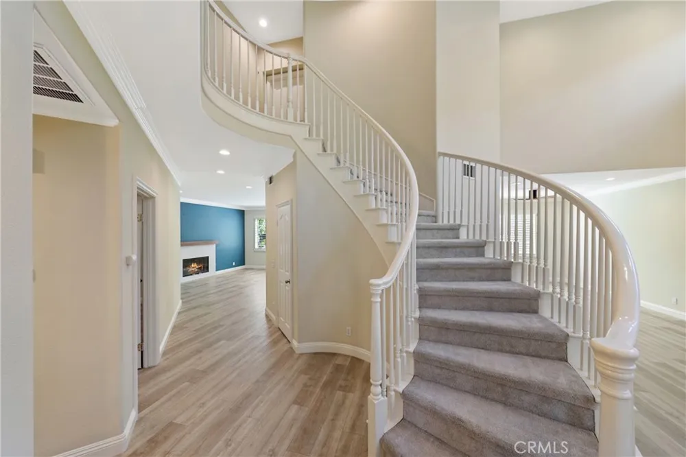 16 Faith Irvine, CA 92612