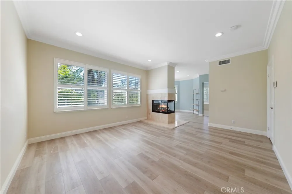 16 Faith Irvine, CA 92612