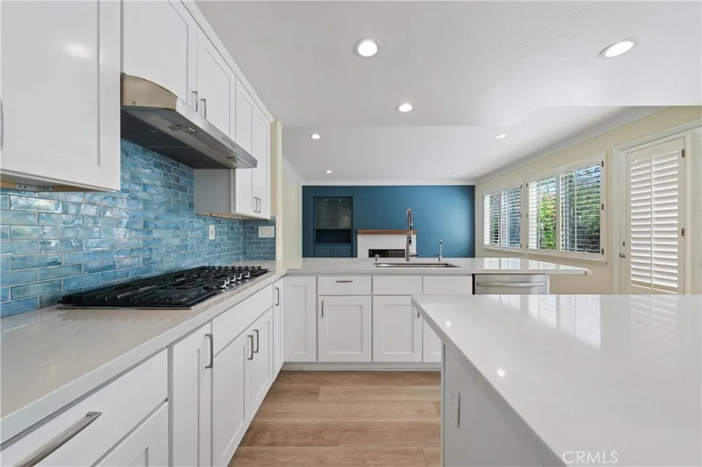 16 Faith Irvine, CA 92612