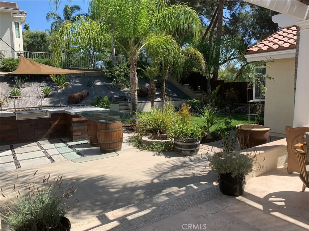 21942 Midcrest Lake Forest, CA 92630
