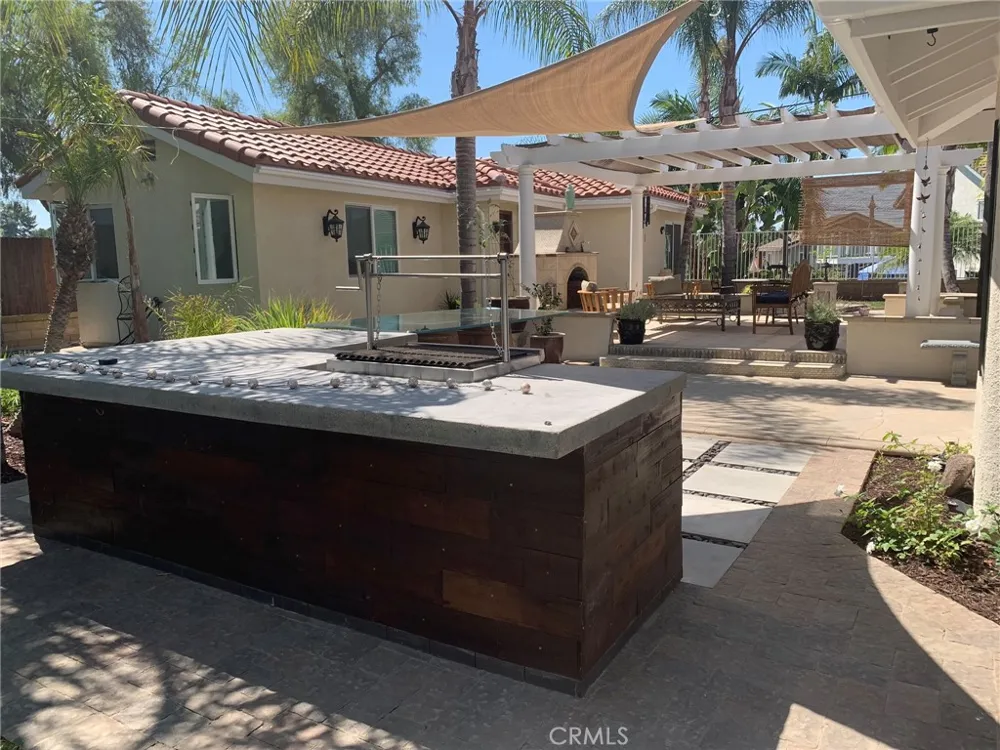 21942 Midcrest Lake Forest, CA 92630