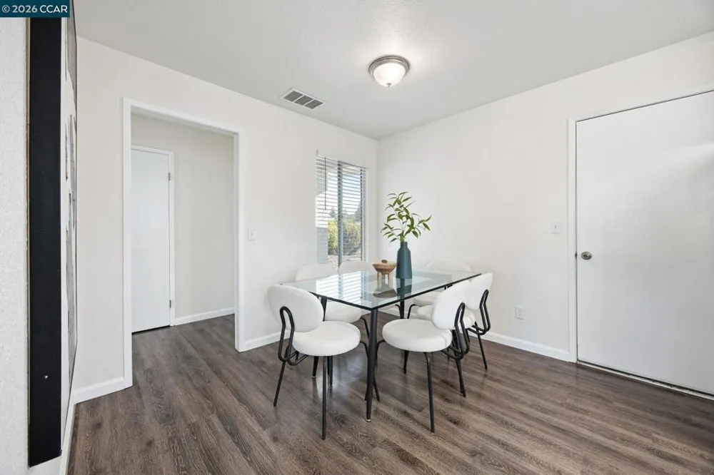 1012 Humphrey Dr Suisun City, CA 94585