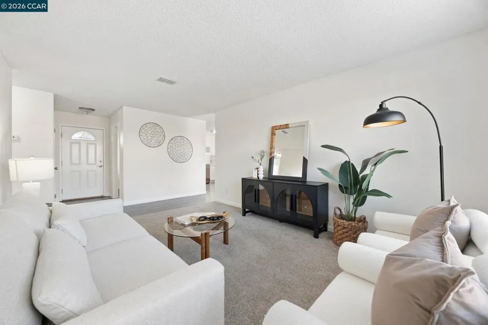 1012 Humphrey Dr Suisun City, CA 94585