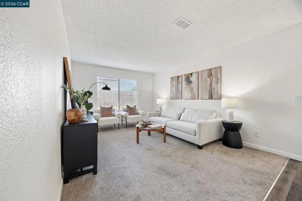 1012 Humphrey Dr Suisun City, CA 94585