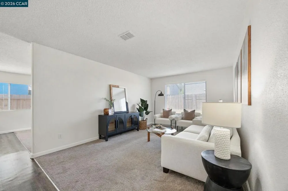 1012 Humphrey Dr Suisun City, CA 94585