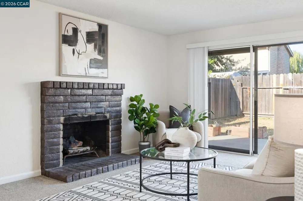 1012 Humphrey Dr Suisun City, CA 94585