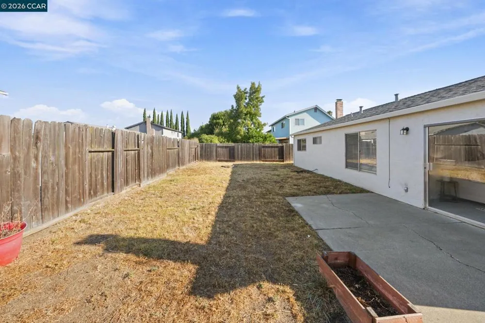1012 Humphrey Dr Suisun City, CA 94585
