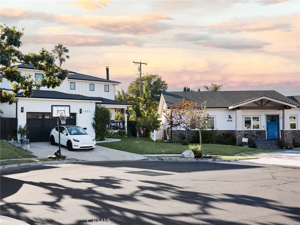 1005 E Walnut El Segundo, CA 90245