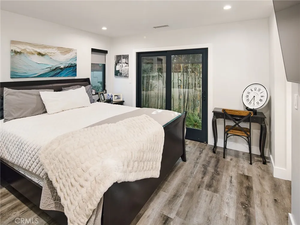 1005 E Walnut El Segundo, CA 90245