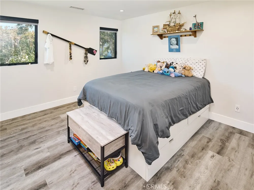 1005 E Walnut El Segundo, CA 90245